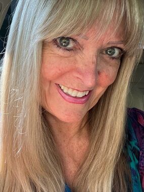 Meet your Posher, Julie